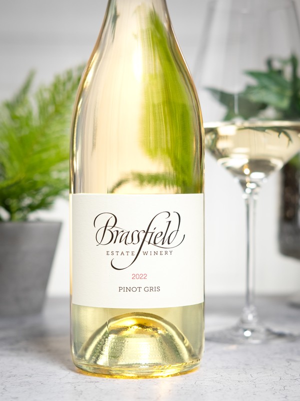 https://www.brassfieldestate.com/assets/images/products/pictures/Brassfield_2022PinotGris2.jpg